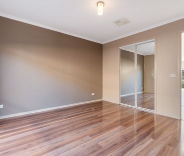 Spacious family home in central location - Photo 4