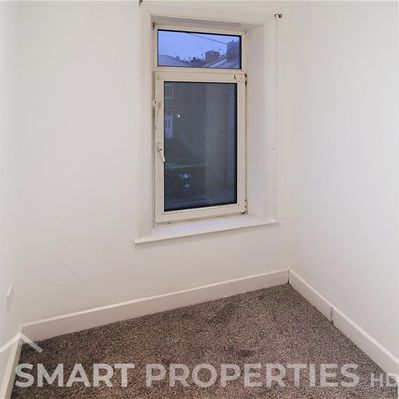 Fartown Green Road, Huddersfield - Photo 1