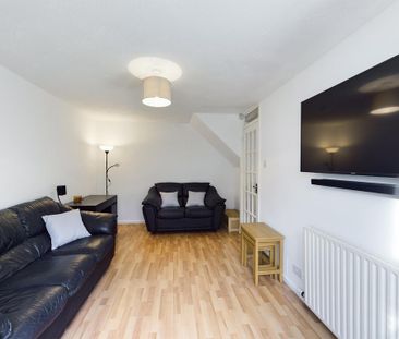 2 bedroom semi-detached house to rent - Photo 2