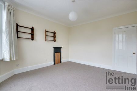 Hazelwood Lane, London, N13 5HB - Photo 3