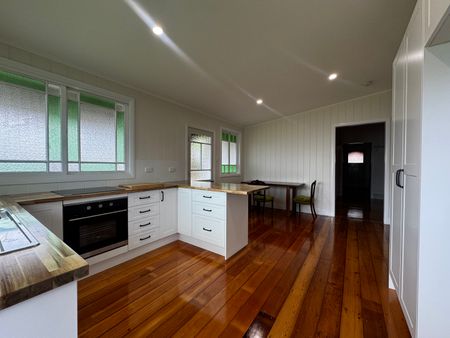 157 Russell Street, Newtown QLD 4350 - House For Rent | Domain - Photo 4