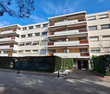 Location Appartement 2 pièces 67m² ANTIBES 06600 - Photo 5