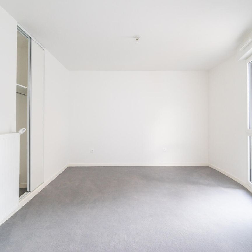 location Appartement F2 DE 48.2m² À MASSY - Photo 1