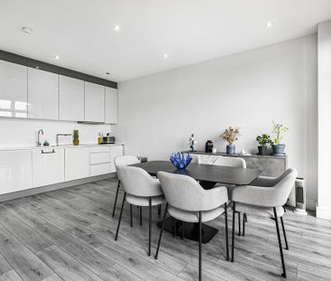 2 bedroom penthouse to rent - Photo 3