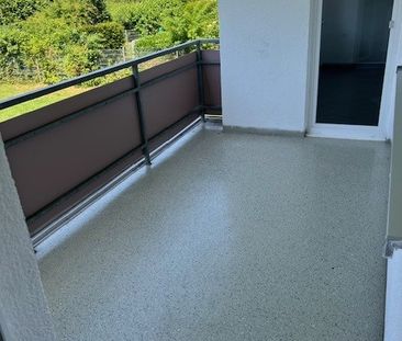 Große 4-Zimmer-Wohnung in zentraler Lage in Neheim mit Balkon ins G... - Photo 4