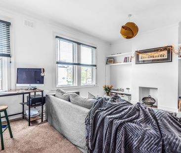 2 Bed Maisonette, Surrey Road, SE15 - Photo 1