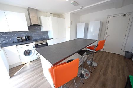 5 bedroom flat to rent - Photo 5