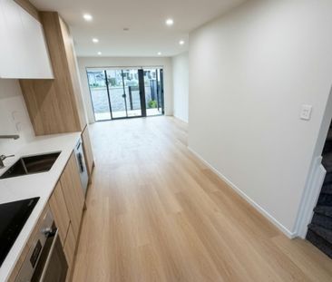 3-Bedroom Townhouse in Desirable Beerescourt, Hamilton - $700/Week - Photo 4