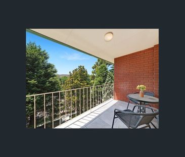 STYLISHLY RENOVATED IN CONVENIENT LOCATION - Photo 6