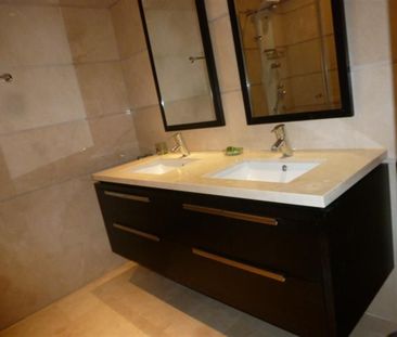 Middle Floor Apartment in La Quinta - Photo 3