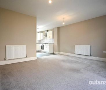 3 bedroom semi-detached house to rent - Photo 2