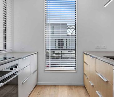 Beautiful 2 bed with views of Band Rotunda - Photo 4