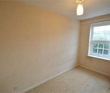 2 bedroom ground floor maisonette to rent - Photo 5