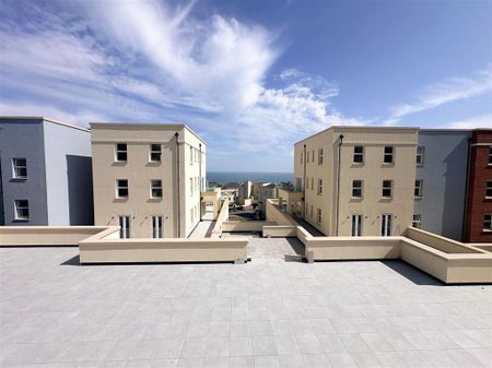 2 bedroom flat to rent - Photo 4