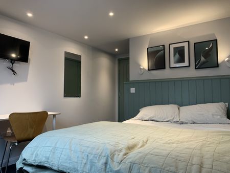 6 Swan Mews – 2 Bed – 1.5 Bath - Photo 3