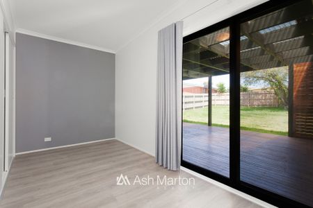 10 Telopea Court, Frankston North, VIC 3200 - Photo 2