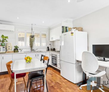 Simply ELEGANT - Photo 6