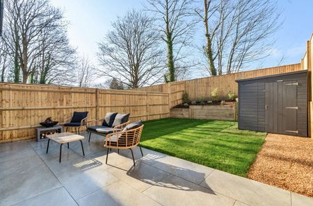 3 bedroom semi-detached house to rent - Photo 5