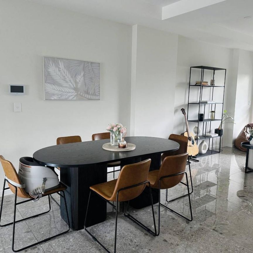 MODERN APARTMENT - Photo 1