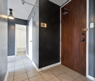 For Lease - 2000 Jasmine Crescent Unit# 412, Beacon Hill North - So... - Photo 5