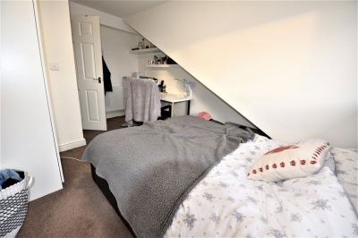 2 bedroom House in Kelso Road, Leeds - Photo 3