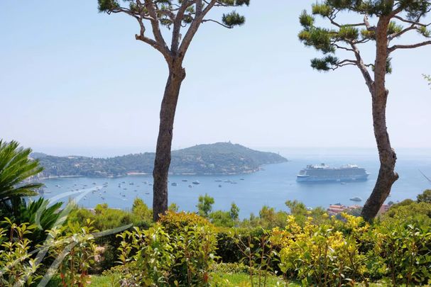 Appartement à louer Villefranche Sur Mer, Cote d'Azur, France - Photo 1