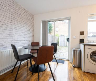 2 bedroom semi-detached house to rent - Photo 4