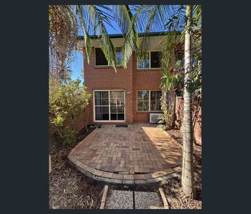 28/18 Tallebudgera Creek Road, Burleigh Heads, Qld 4220 - Photo 1