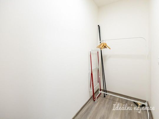 Pronájem bytu 2+kk 50 m2 - Photo 1