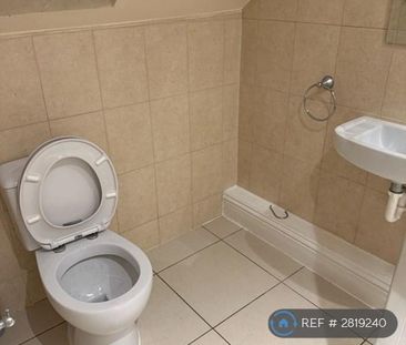 1 bedroom in a house share to rent - Photo 6