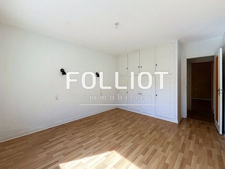 A LOUER : Maison 5 Pi�ces Fougeres - Ref 2560AB - Photo 3