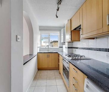 Brangwyn Crescent, Colliers Wood, SW19 - Photo 6