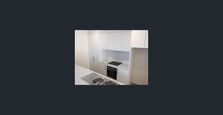 Freshly Painted Three-bedroom Townhouse in great position - Photo 5