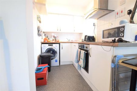 Studio to rent - Photo 3