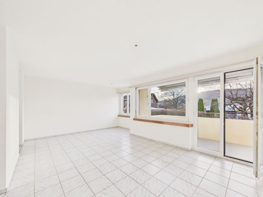 Cozy and light-filled with balcony in the quiet Schoren quarter in Reinach AG - Photo 1