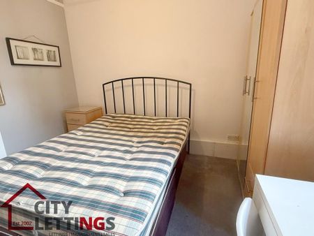 2 bedroom flat to rent - Photo 4