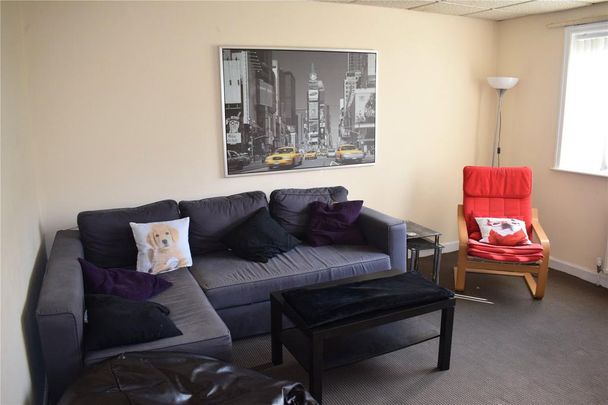 4 bedroom semi-detached house to rent - Photo 1