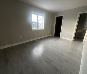 For Lease - 230 Prince William Way, Barrie, Ontario - Photo 2