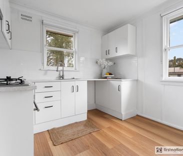 Modern & Spacious 4-Bedroom Home - Photo 6