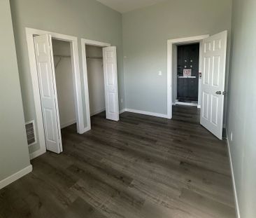 For Lease - 362 Richmond Street Unit# 8, London East, Ontario - Photo 2