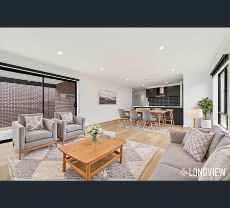 7 Callaway Street, Mambourin, Vic 3024 - Photo 2