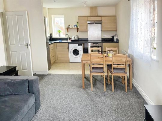 2 bedroom flat to rent - Photo 1