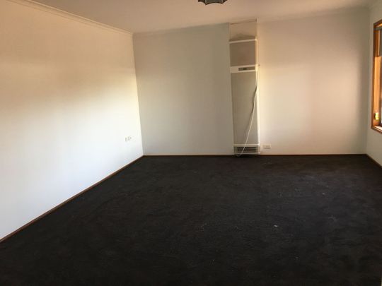 NEAT 3 BEDROOM - Photo 1