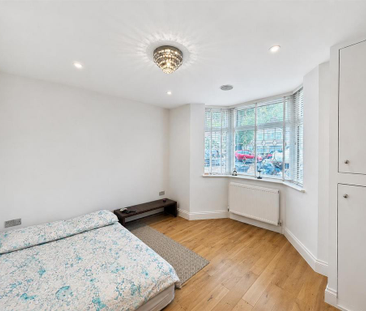 4 bedroom semi-detached house to rent - Photo 5