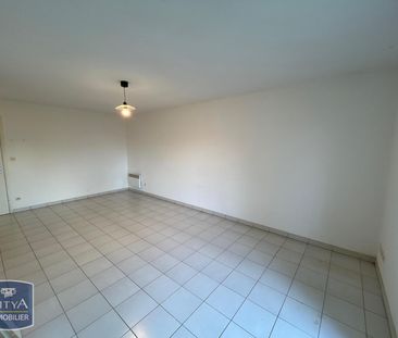 Location Appartement 2 pièces 48m² ST JEAN D ANGELY 17400 - Photo 2