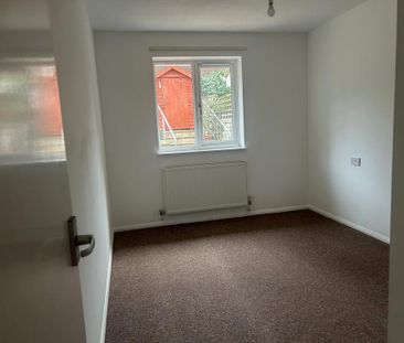 2 bedroom bungalow to rent - Photo 2