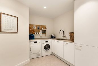 5 bedroom luxury Villa for rent in Marbella Del Este, Andalusia