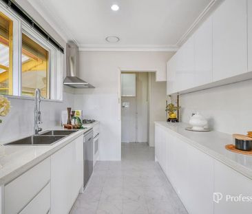 STYLISH START IN NOBLE PARK - 6-month lease - Photo 6