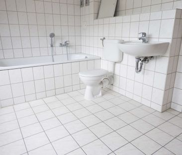 ++Erstbezug nach Sanierung – Ihre neue Dachgeschosswohnung++ - Photo 2