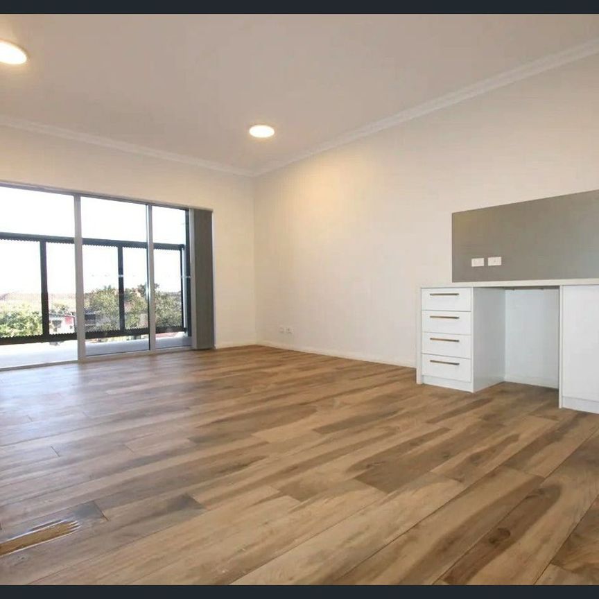 Stylish Unit by the Beach – Prime Port Hedland Location - Photo 1